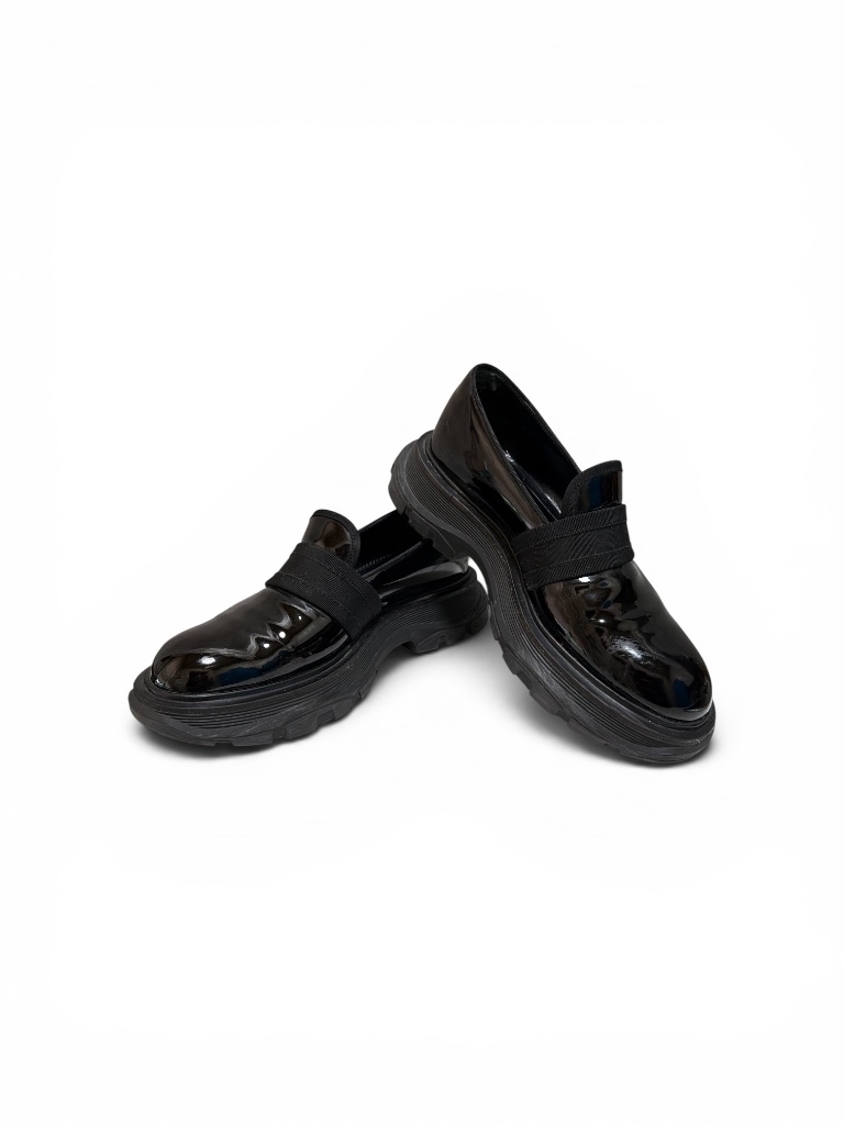 Alexander Mcqueen Patent Leather Lug Sole Loafers Black Eu 41 Us 8